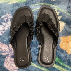 A New Day - Women’s Blossom Scrunched Flip Flop Sandal